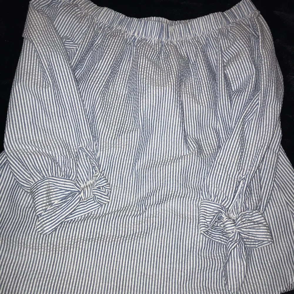 Off shoulder pin striped top